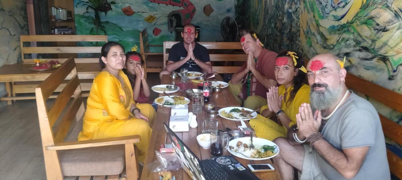 Pokhara Metro Eco Hotel Buitenkant foto