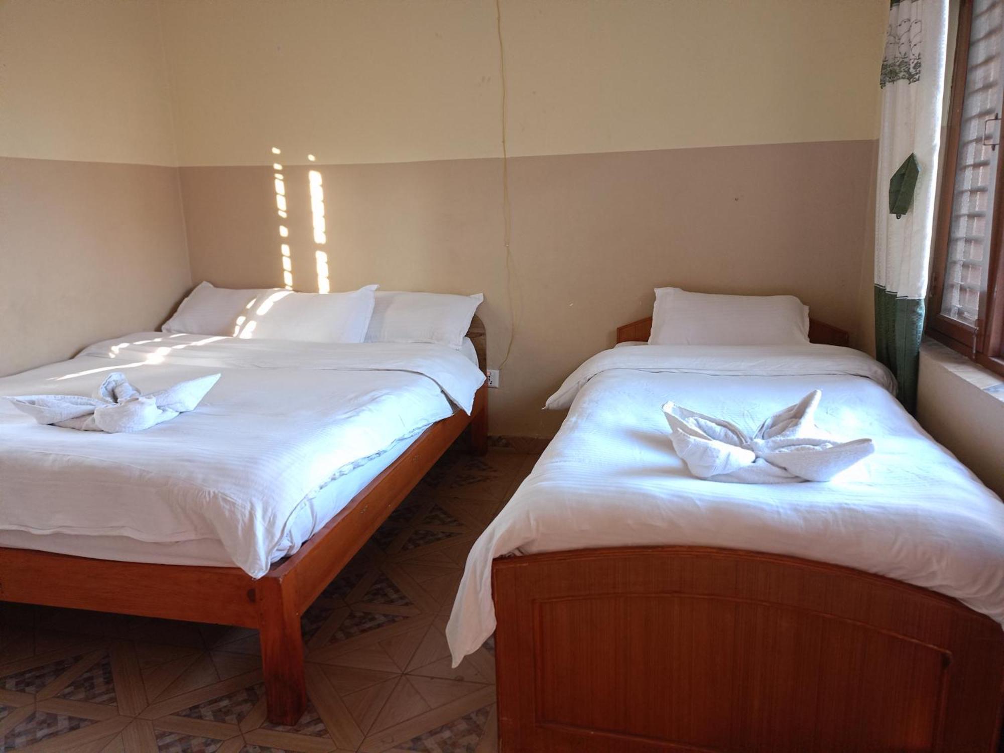 Pokhara Metro Eco Hotel Buitenkant foto