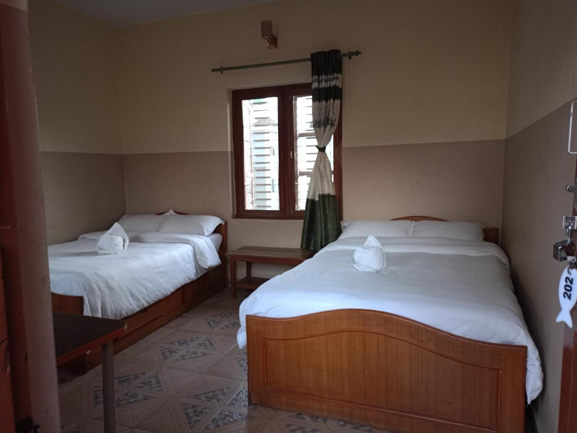 Pokhara Metro Eco Hotel Buitenkant foto