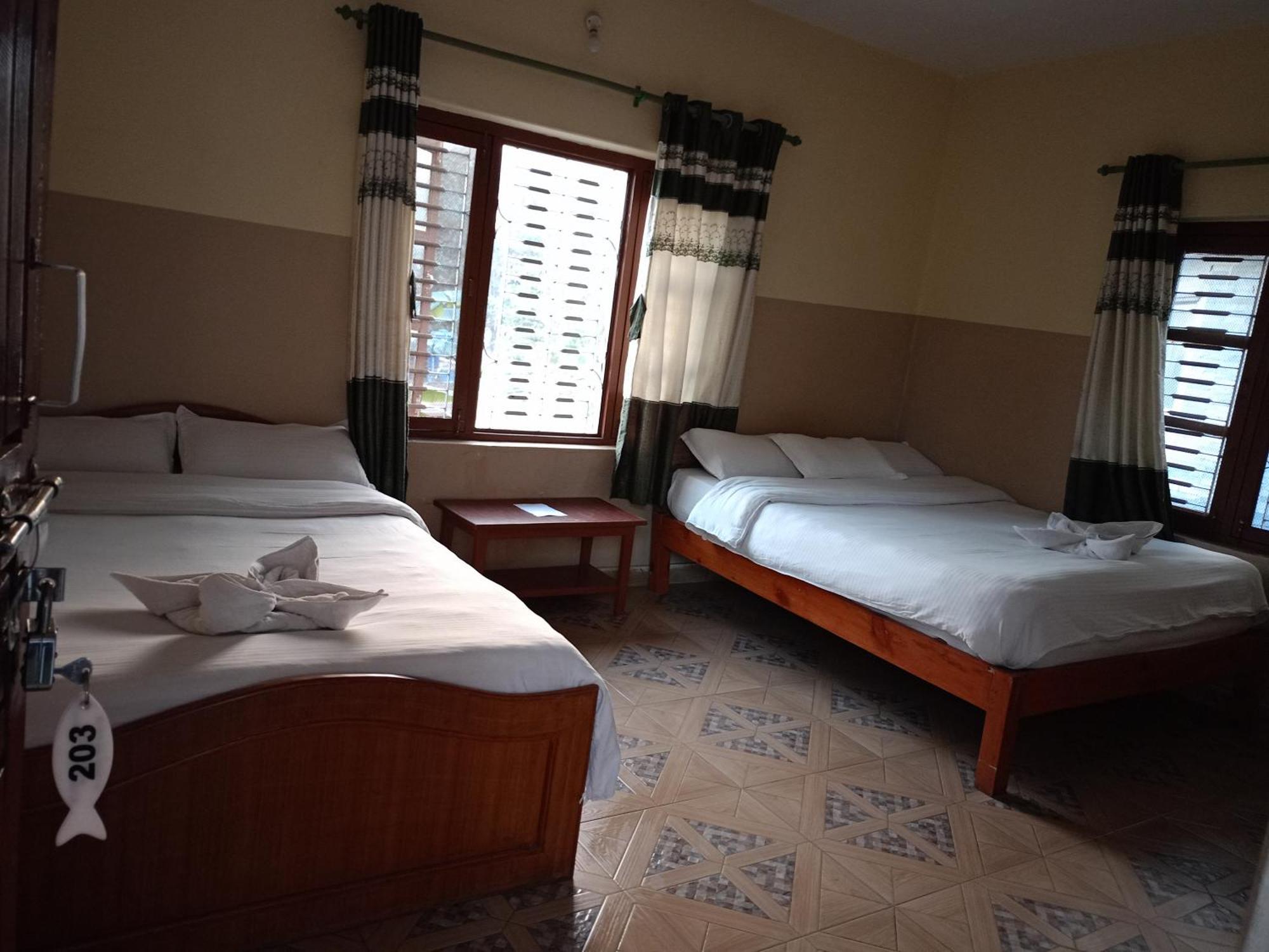 Pokhara Metro Eco Hotel Buitenkant foto