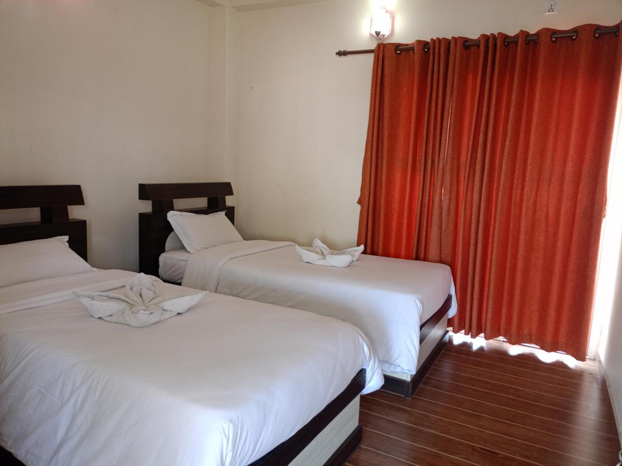 Pokhara Metro Eco Hotel Buitenkant foto
