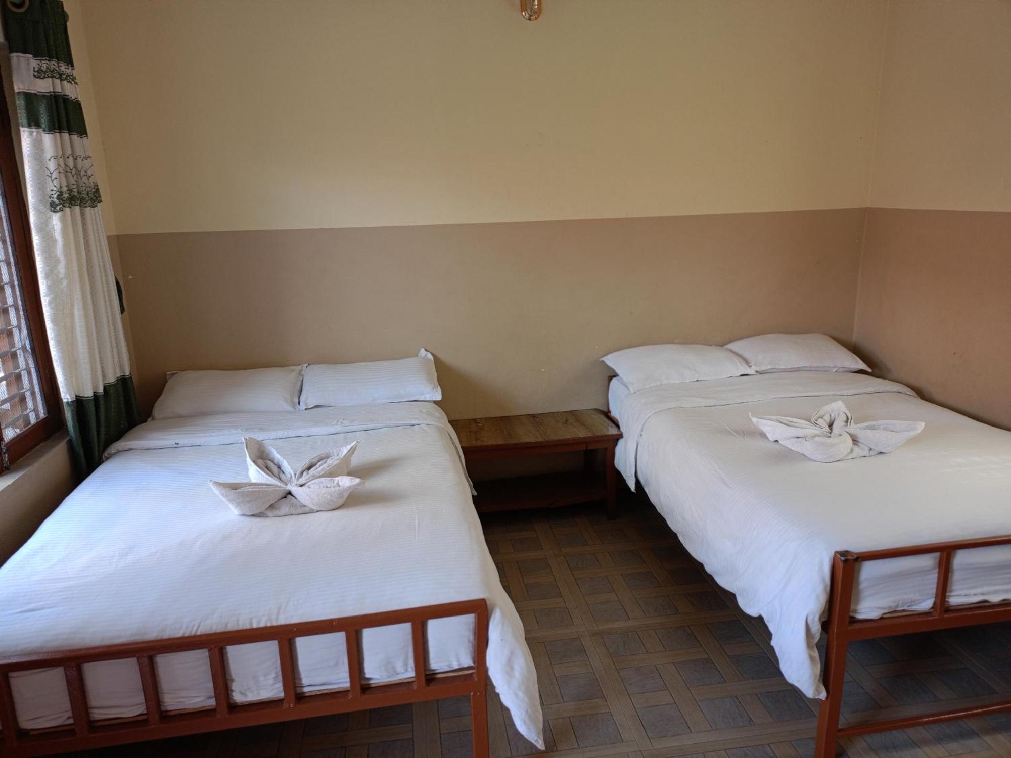 Pokhara Metro Eco Hotel Buitenkant foto