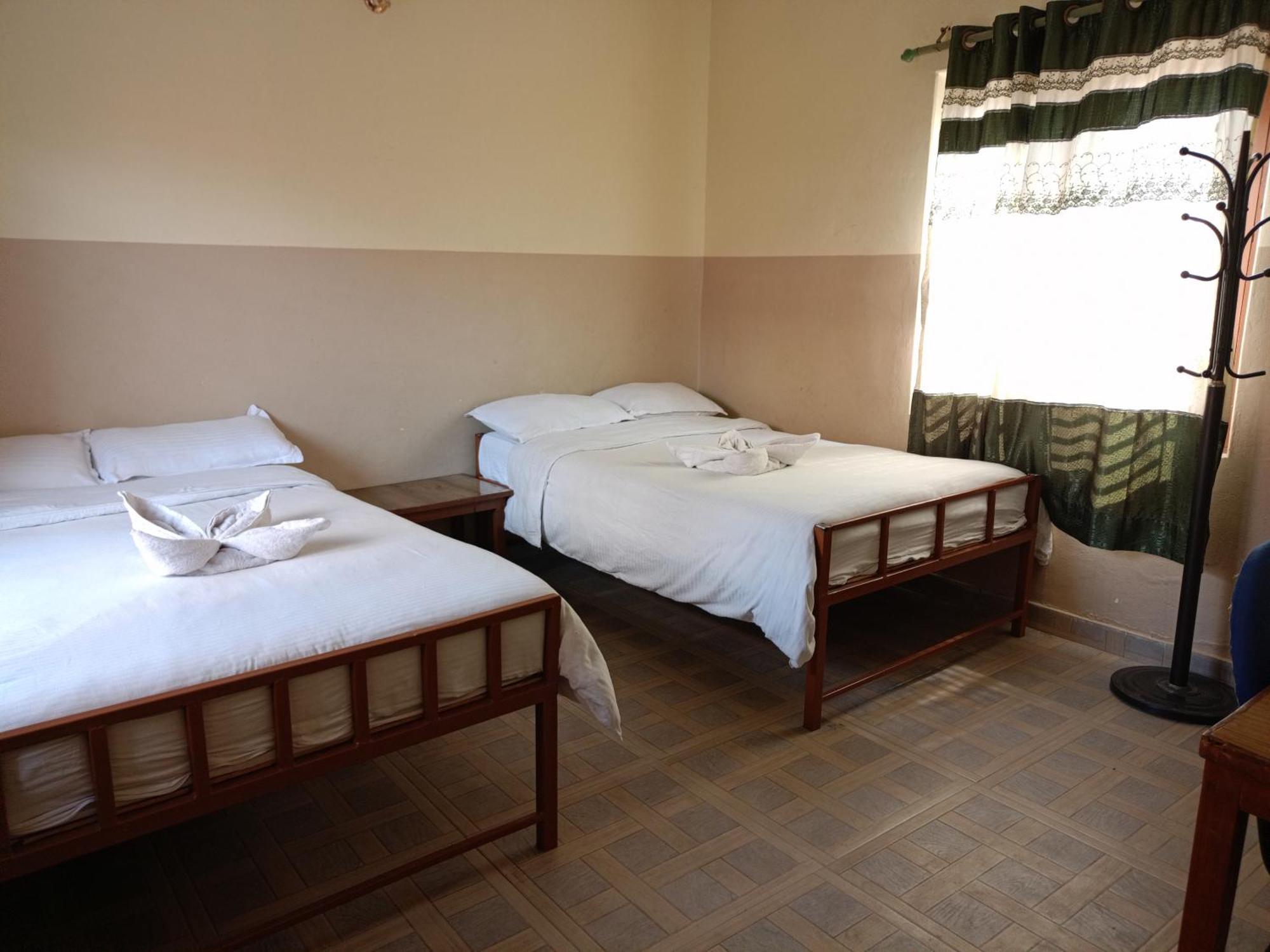 Pokhara Metro Eco Hotel Buitenkant foto